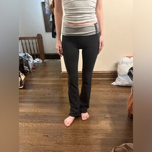 Victoria’s Secret pink yoga pants